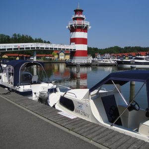 Bootscharter im Hafendorf-Rheinsberg